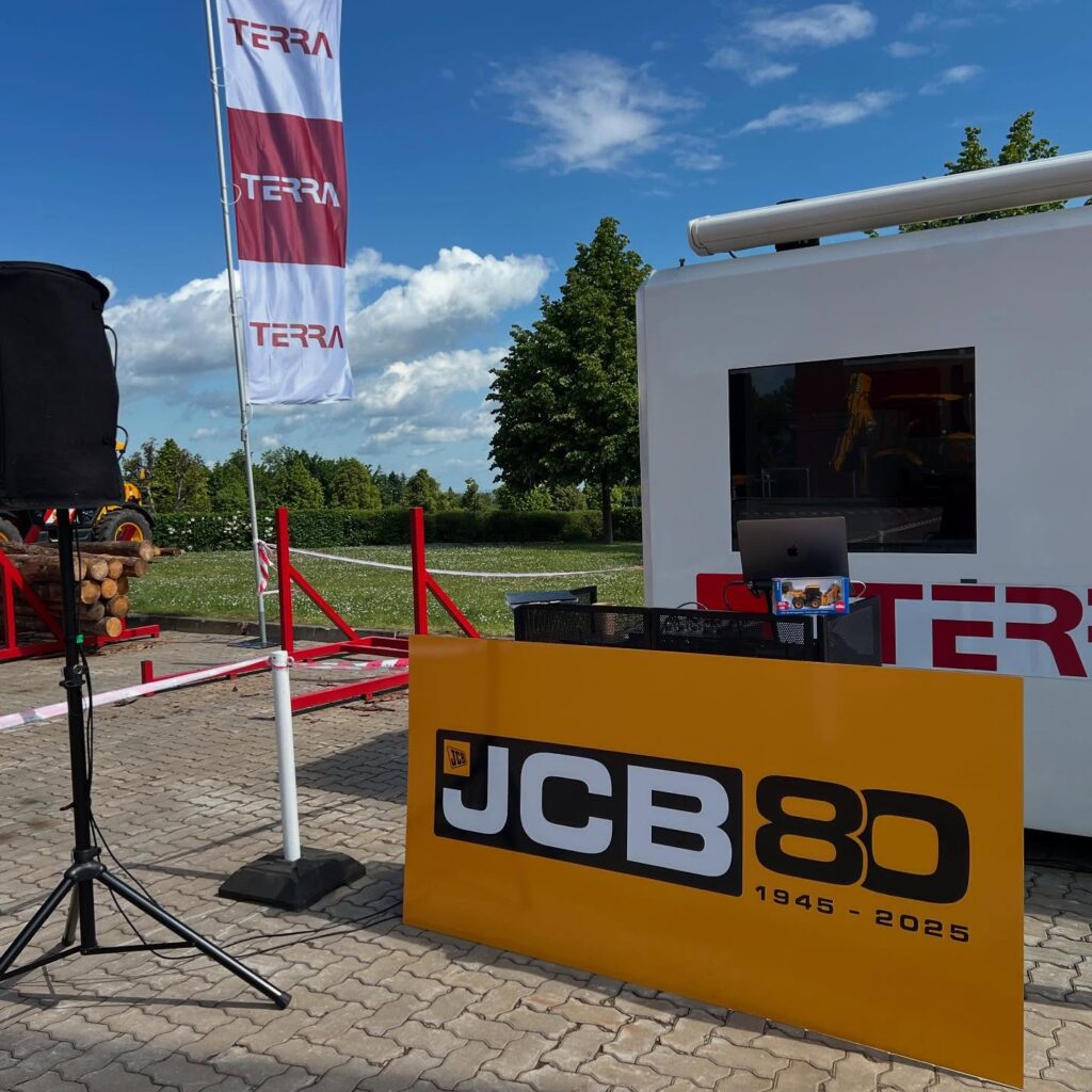 Instagram post from tvujdj.cz. This post is in position 3.